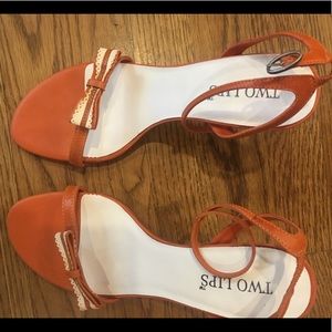 Two Lips Heels Orange Cream Bow size 8 M